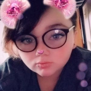 Meet your Posher, Ravyn